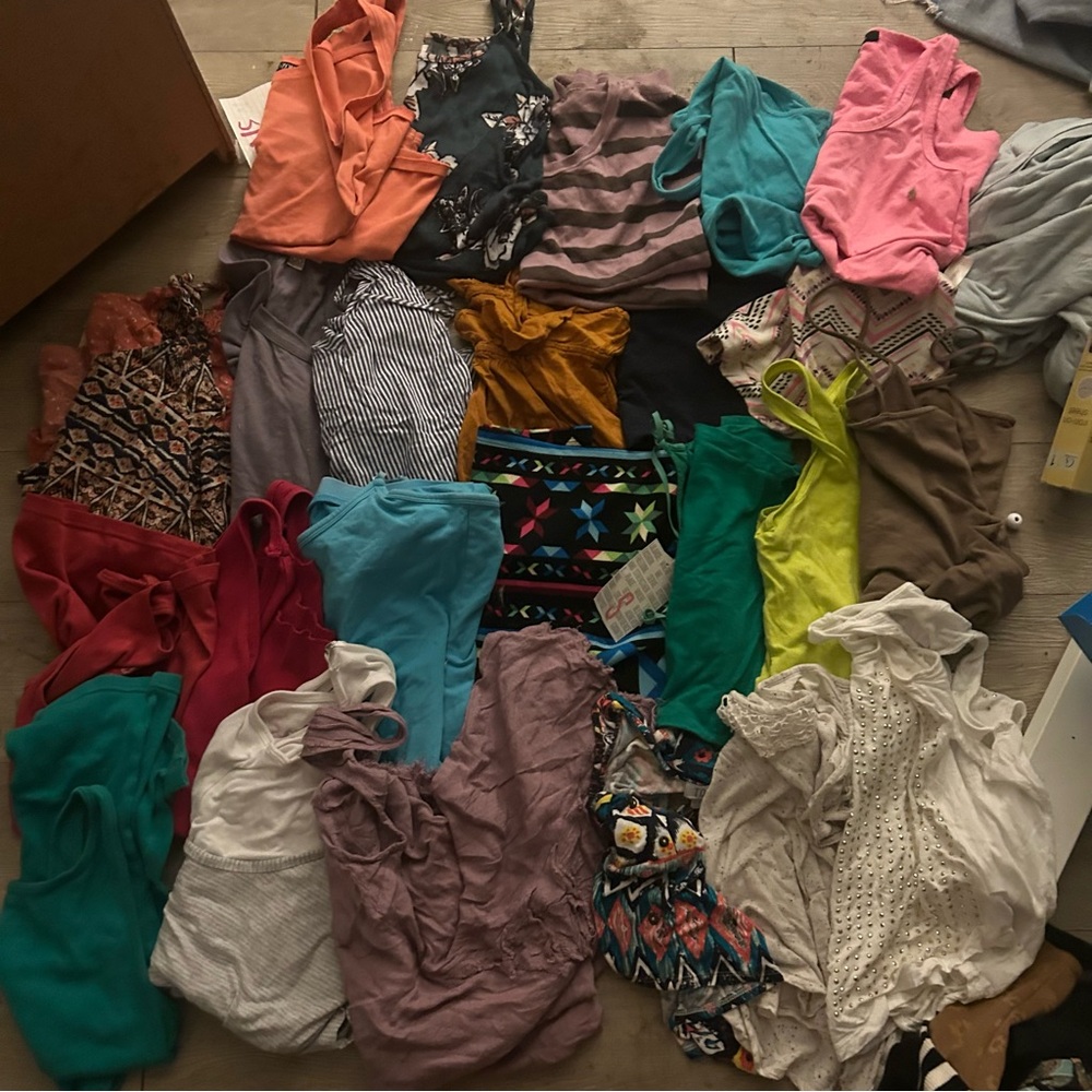 25 TANK TOPS